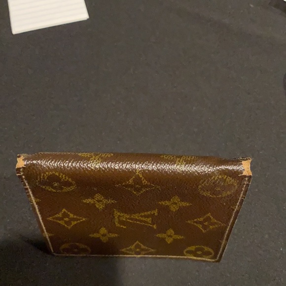 Louis Vuitton Vintage Monogram Canvas Bi-Fold Wallet - Picture 6 of 16